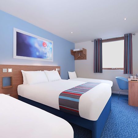 Travelodge วอเตอร์ฟอร์ด ภายนอก รูปภาพ