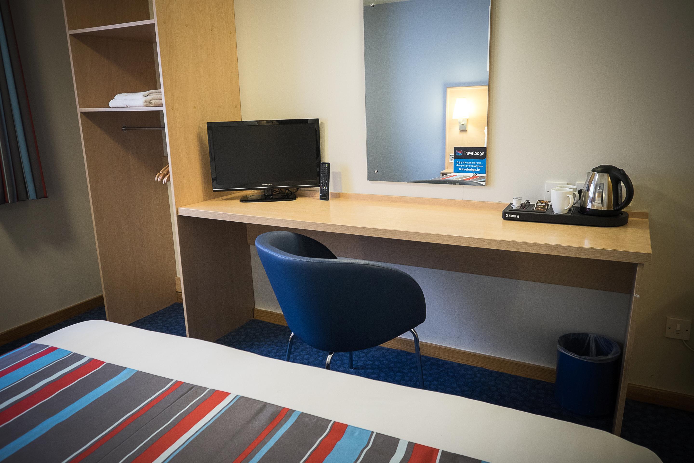Travelodge วอเตอร์ฟอร์ด ภายนอก รูปภาพ