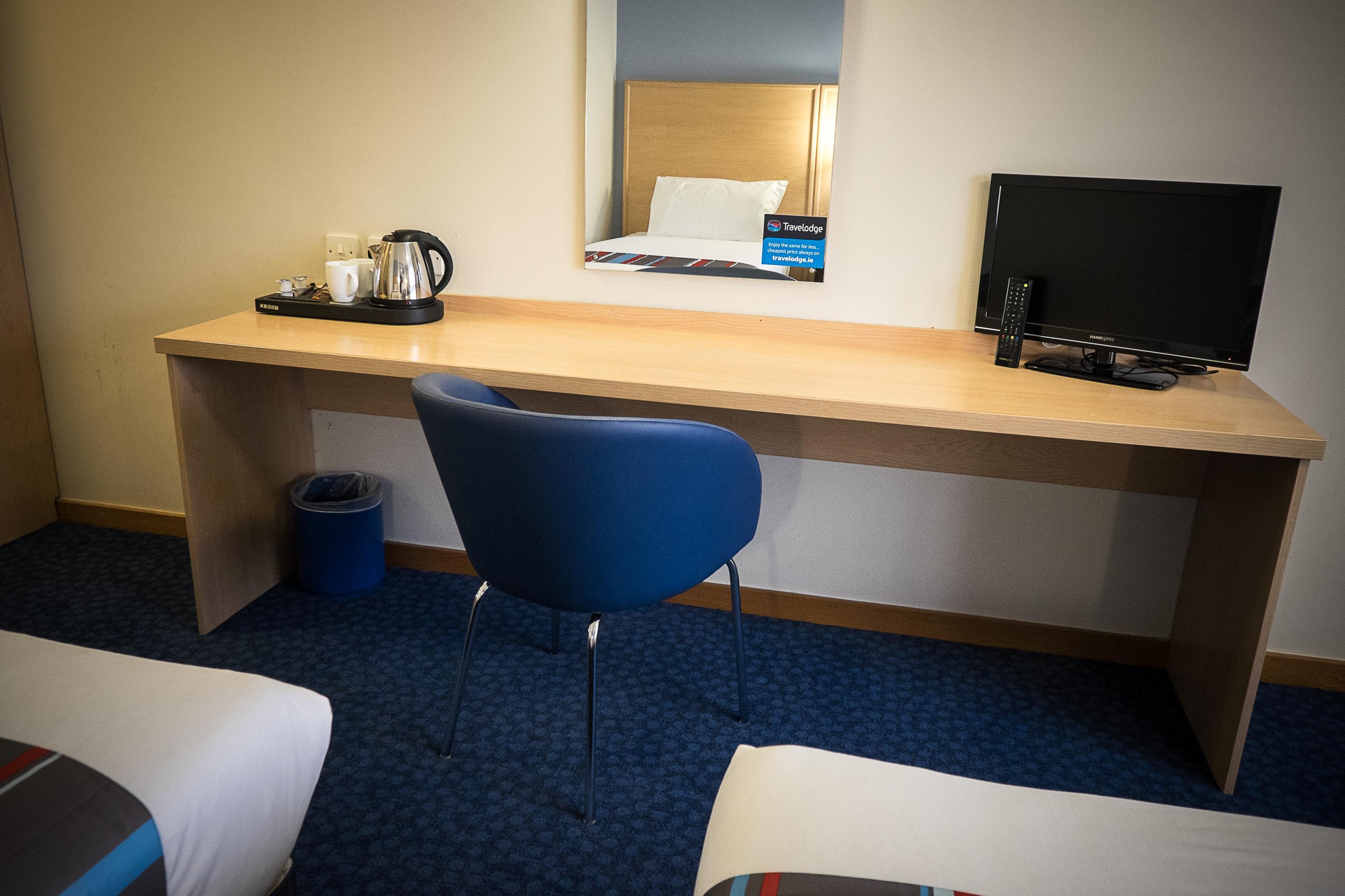 Travelodge วอเตอร์ฟอร์ด ภายนอก รูปภาพ