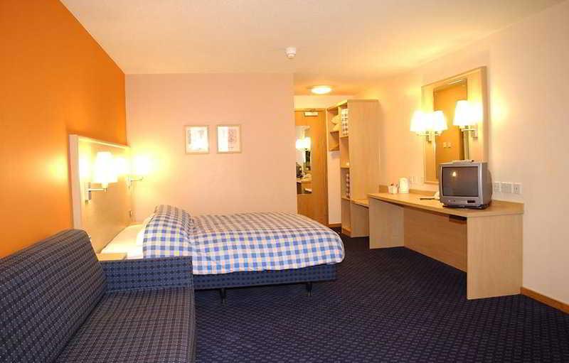 Travelodge วอเตอร์ฟอร์ด ห้อง รูปภาพ