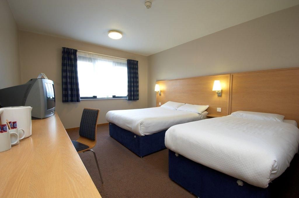 Travelodge วอเตอร์ฟอร์ด ภายนอก รูปภาพ
