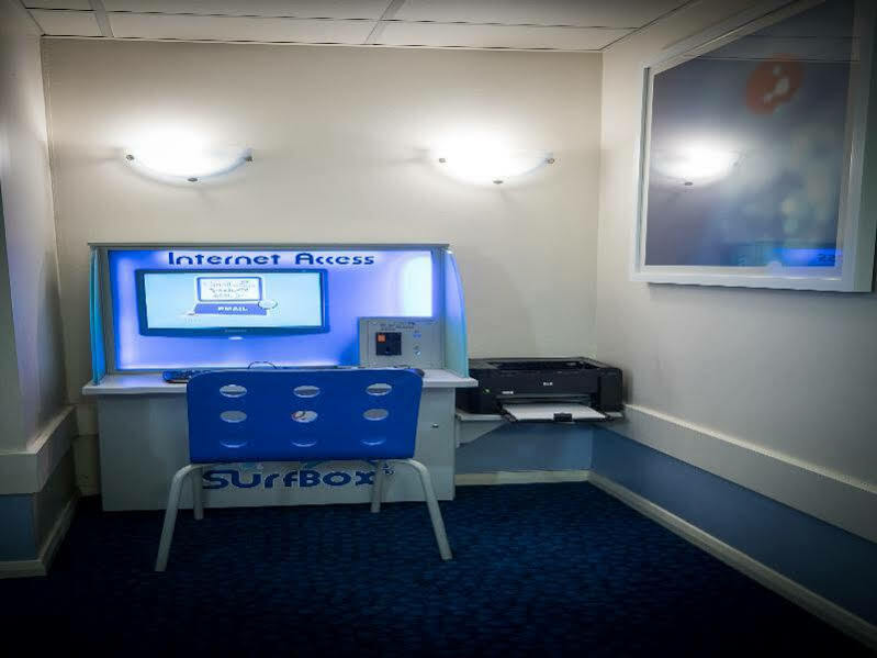 Travelodge วอเตอร์ฟอร์ด ภายนอก รูปภาพ